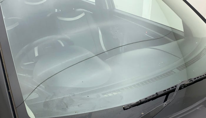 2013 Maruti Swift VXI, Petrol, Manual, 77,946 km, Front windshield - Minor spot on windshield