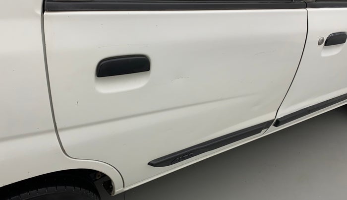2014 Maruti Alto K10 VXI, Petrol, Manual, 1,22,157 km, Right rear door - Minor scratches