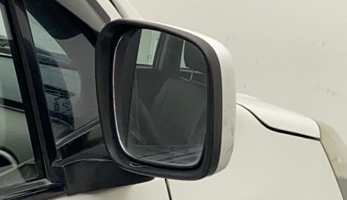 2015 Maruti Wagon R 1.0 VXI AMT, Petrol, Automatic, 54,429 km, Right rear-view mirror - Mirror motor not working