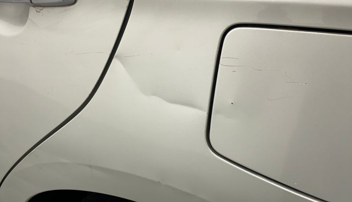 2017 Maruti Ciaz ZETA 1.4 VVT, Petrol, Manual, 56,606 km, Left quarter panel - Slightly dented
