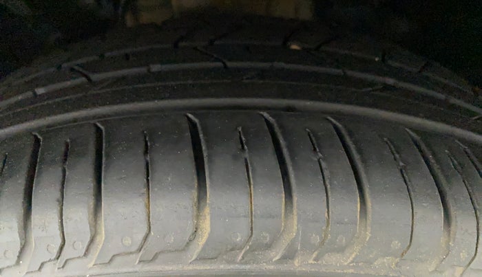 2020 Tata ALTROZ XM PLUS PETROL, Petrol, Manual, 32,089 km, Left Front Tyre Tread