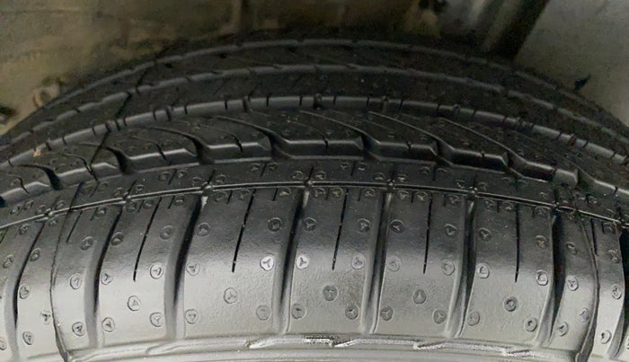 2020 Tata ALTROZ XM PLUS PETROL, Petrol, Manual, 32,089 km, Left Rear Tyre Tread