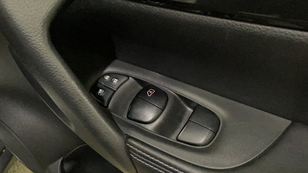 2019 Nissan X-trail Ts (4wd), Automatic, 59468 km, Drivers Side Door Panel Controls