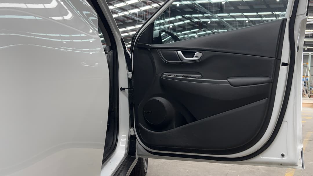2022 Hyundai Kona Elite Electric Std Range, Automatic, 34776 km, Speaker View