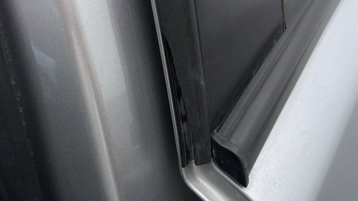 MITSUBISHI LANCER EX-Door Exterior LHS Rear Door Beading Missing/Broken