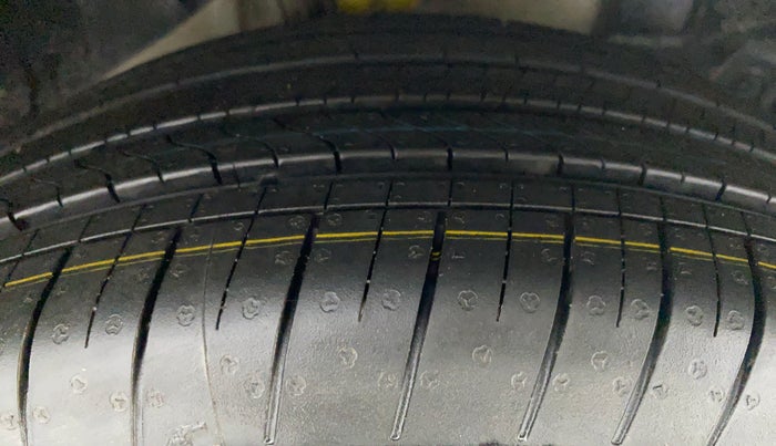 2018 Ford Ecosport 1.5TITANIUM TDCI, Diesel, Manual, 65,678 km, Right Front Tyre Tread