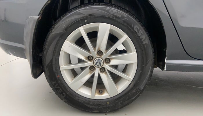 2016 Volkswagen Ameo HIGHLINE 1.2, Petrol, Manual, 37,495 km, Right Rear Wheel