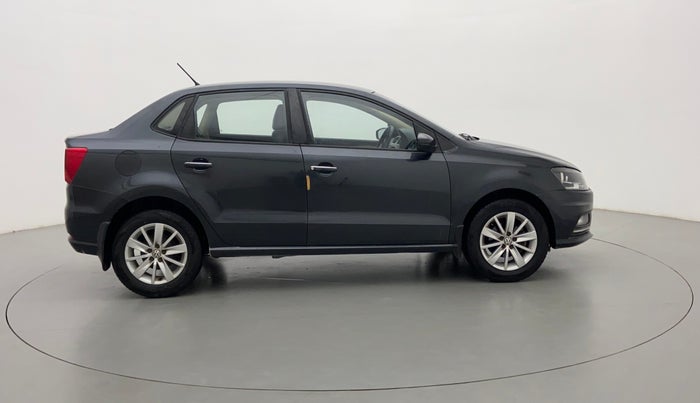 2016 Volkswagen Ameo HIGHLINE 1.2, Petrol, Manual, 37,495 km, Right Side