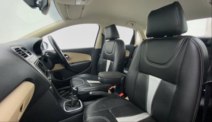 2016 Volkswagen Ameo HIGHLINE 1.2, Petrol, Manual, 37,495 km, Right Side Front Door Cabin
