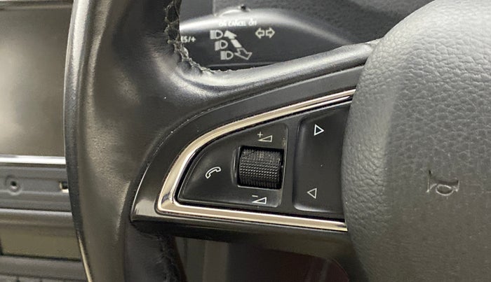 2017 Skoda Rapid Style 1.5 TDI AT, Diesel, Automatic, 64,441 km, Steering wheel - Sound system control has minor damage