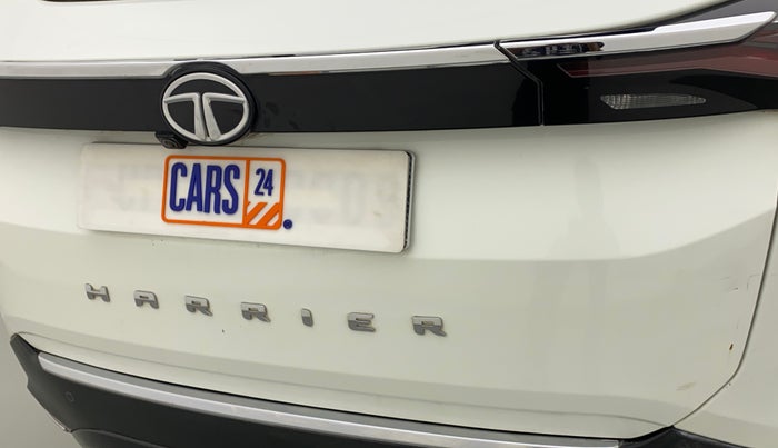 2021 Tata Harrier XZA PLUS 2.0L, Diesel, Automatic, 32,973 km, Dicky (Boot door) - Slightly dented