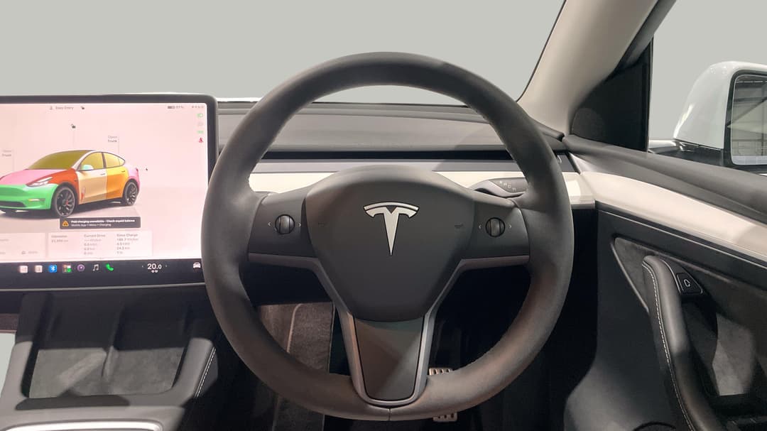2023 Tesla Model Y Performance, Automatic, 23556 km, Steering Wheel Close-up