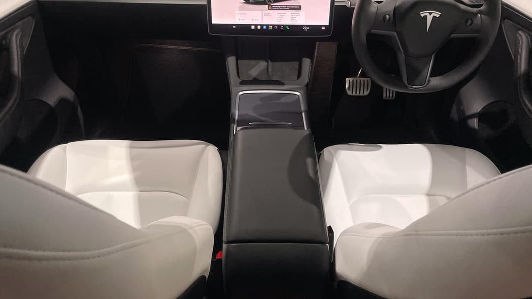 2023 Tesla Model Y Performance, Automatic, 23556 km, Center Console