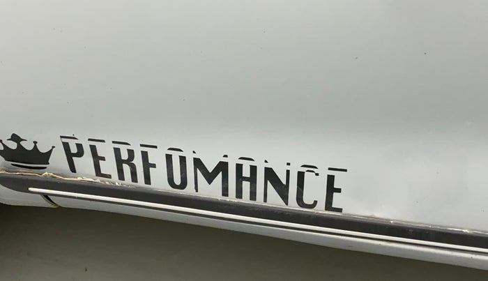 2019 Hyundai NEW SANTRO ERA EXECUTIVE, Petrol, Manual, 69,156 km, Front passenger door - Graphic sticker