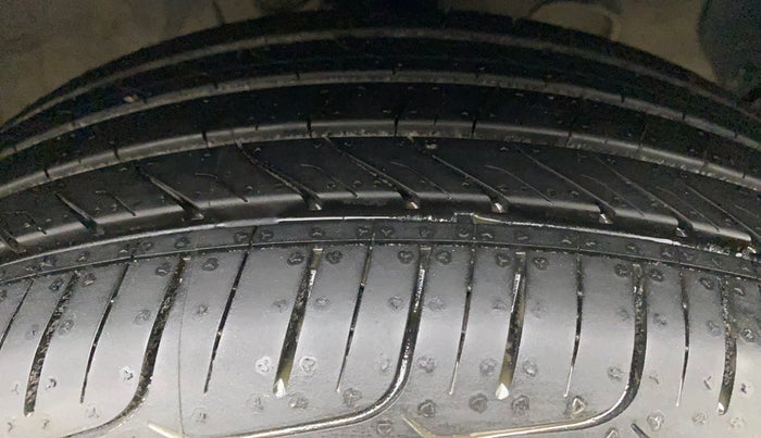 2019 Hyundai NEW SANTRO ERA EXECUTIVE, Petrol, Manual, 69,156 km, Right Front Tyre Tread