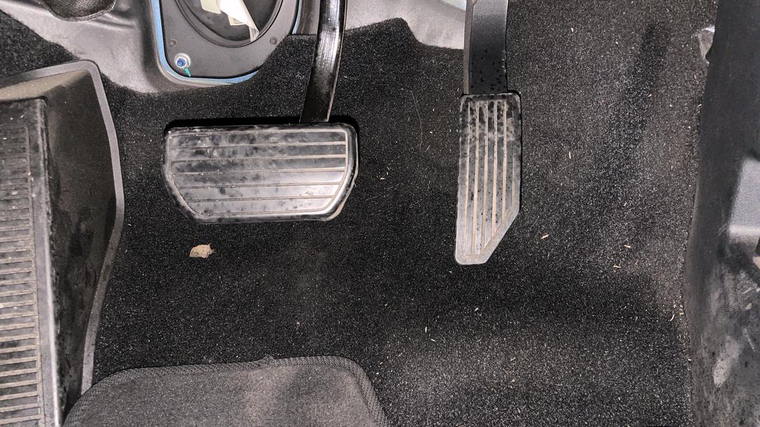 2021 GWM Ute Cannon (4x4), Automatic, 90636 km, Pedals and Footmat