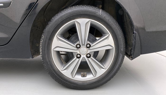 2017 Hyundai Verna 1.6 SX VTVT, Petrol, Manual, 23,788 km, Left Rear Wheel