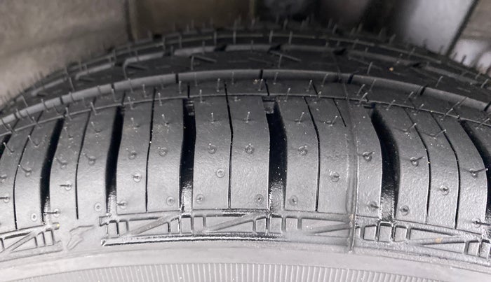 2015 Hyundai Xcent S 1.2 OPT, Petrol, Manual, 53,996 km, Left Rear Tyre Tread