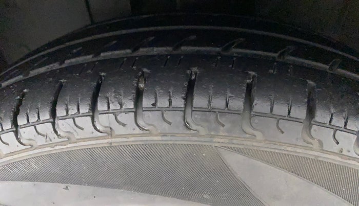 2018 Datsun Redi Go T (O), Petrol, Manual, 51,083 km, Left Front Tyre Tread