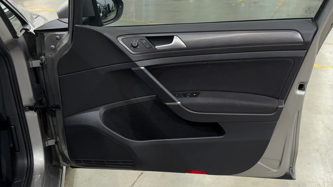 2019 Volkswagen Golf 110 Tsi Comfortline, Automatic, 21607 km, Speaker View