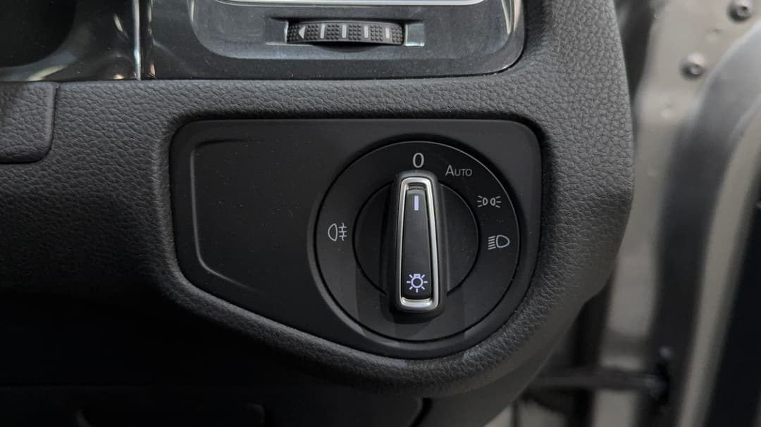 2019 Volkswagen Golf 110 Tsi Comfortline, Automatic, 21607 km, Utility Switches/Buttons