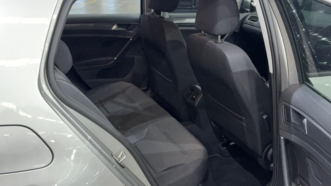2019 Volkswagen Golf 110 Tsi Comfortline, Automatic, 21607 km, Right Side Rear Door Cabin View