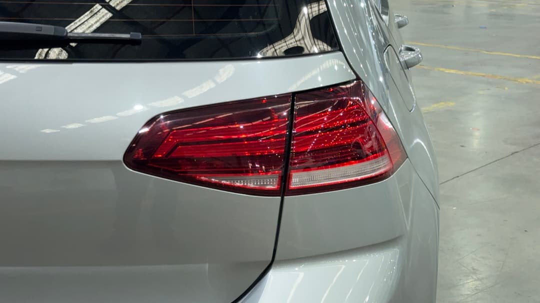 2019 Volkswagen Golf 110 Tsi Comfortline, Automatic, 21607 km, Badge (Boot Right Side)