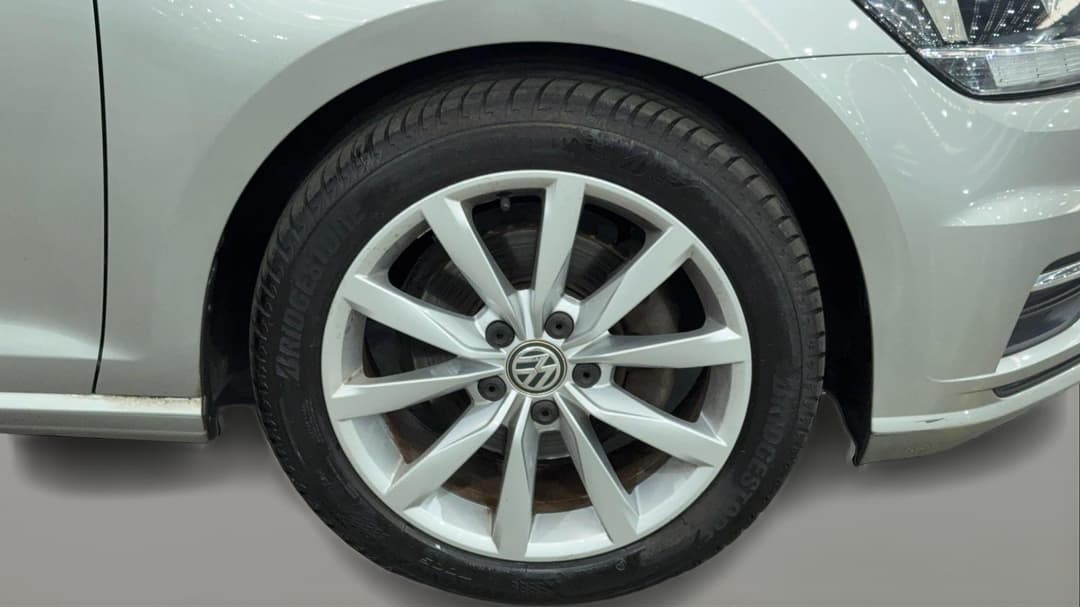 2019 Volkswagen Golf 110 Tsi Comfortline, Automatic, 21607 km, Right Front Wheel