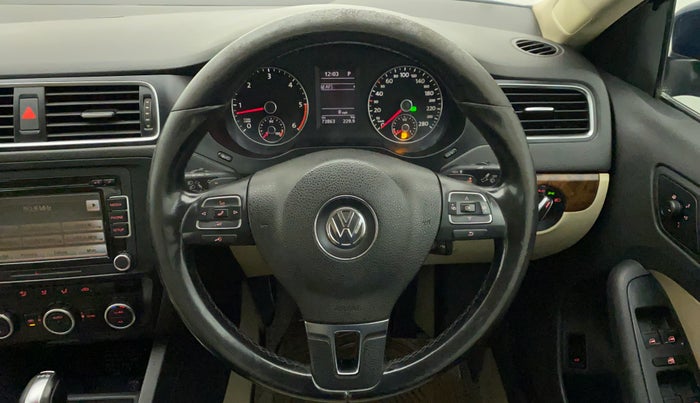 2014 Volkswagen Jetta HIGHLINE TDI AT, Diesel, Automatic, 75,042 km, Steering Wheel Close Up