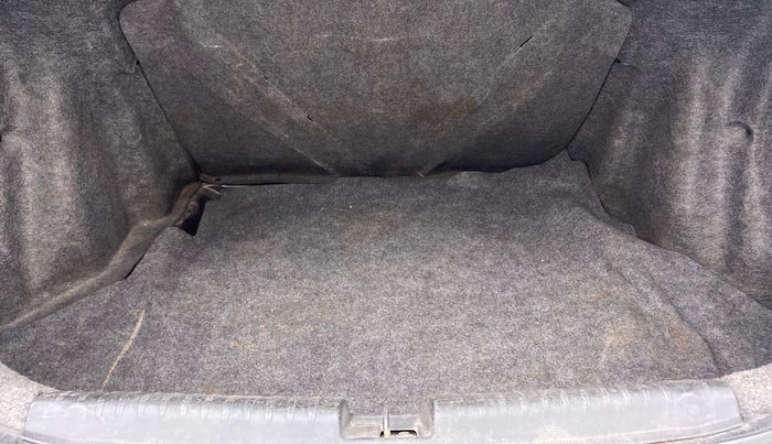 2015 Honda Amaze 1.2L I-VTEC S, Petrol, Manual, 76,438 km, Boot Inside