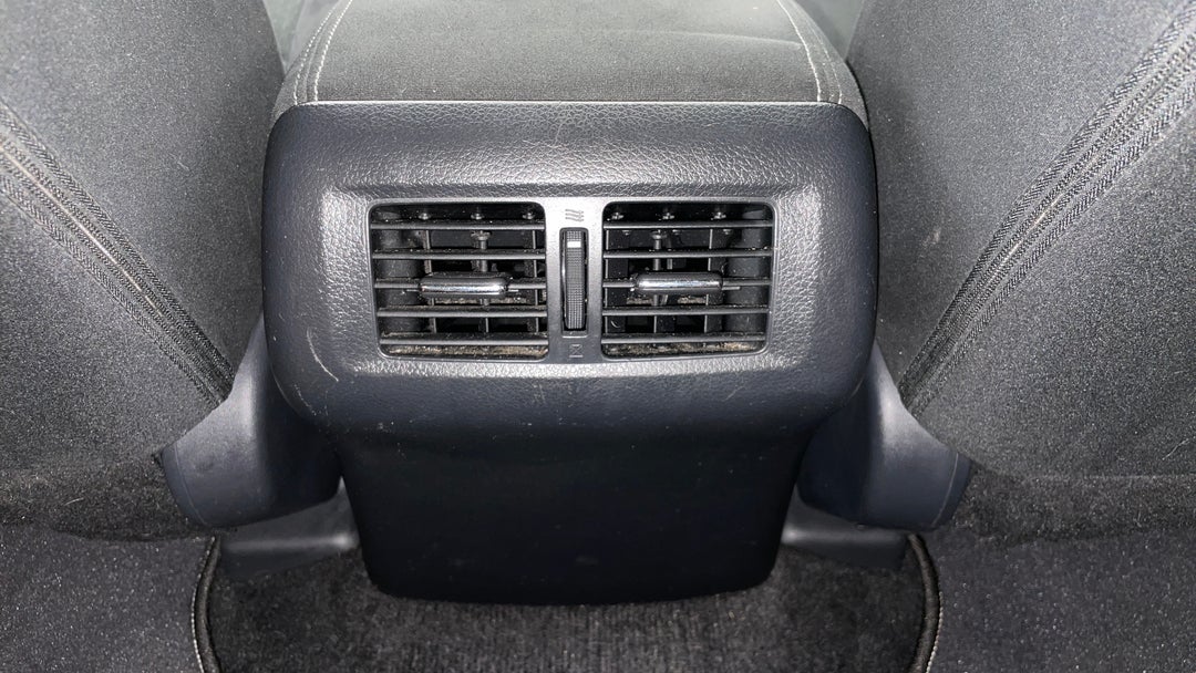 Rear A/C Vent