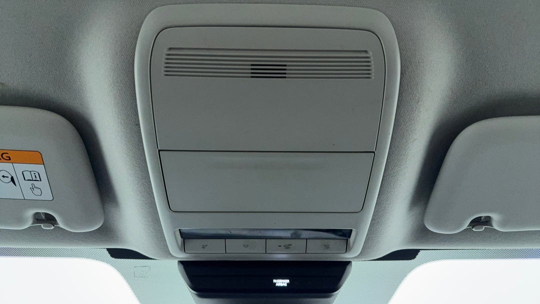 On-Roof Controls/Sunglass holder