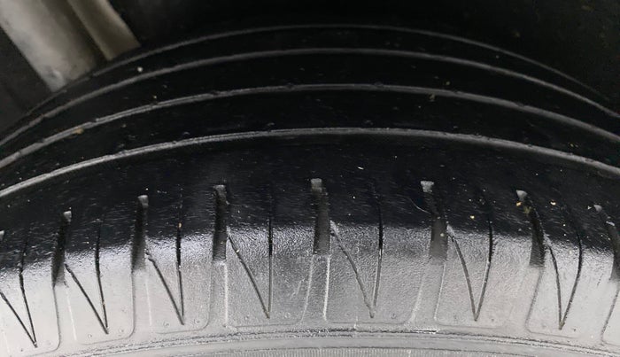 2019 Maruti Vitara Brezza ZDI PLUS, Diesel, Manual, Right Rear Tyre Tread