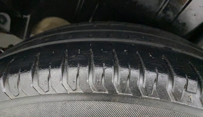 2019 Maruti Ertiga ZXI+ SHVS, Petrol, Manual, 58,577 km, Left Rear Tyre Tread