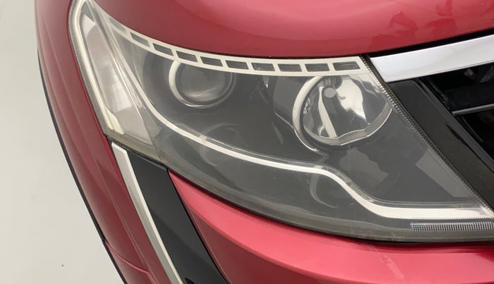 2018 Mahindra XUV500 W7 AT, Diesel, Automatic, 82,113 km, Right headlight - Cornering lights not working