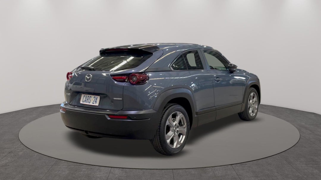 Right Back Diagonal (45- Degree) View