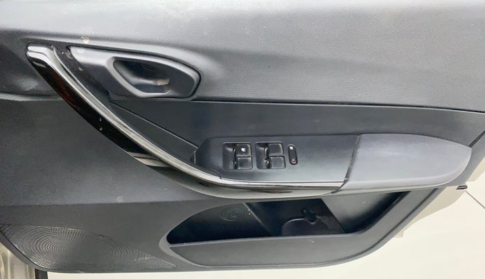 2018 Tata TIAGO NRG PETROL, Petrol, Manual, 35,764 km, Driver Side Door Panels Control