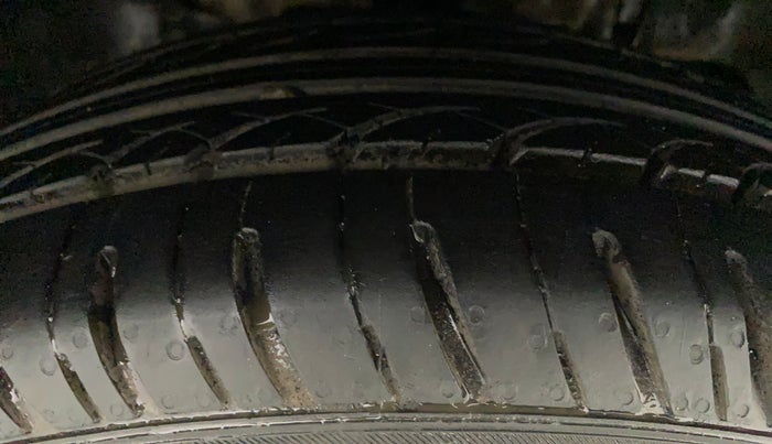 2018 Tata TIAGO NRG PETROL, Petrol, Manual, 35,764 km, Right Front Tyre Tread