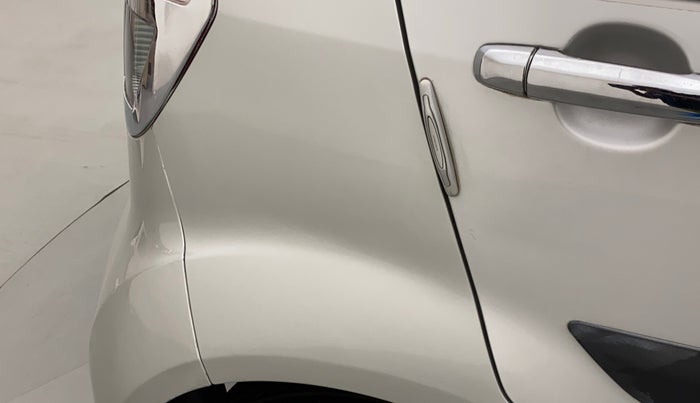 2012 Maruti Ritz VDI, Diesel, Manual, 59,893 km, Right quarter panel - Paint has minor damage