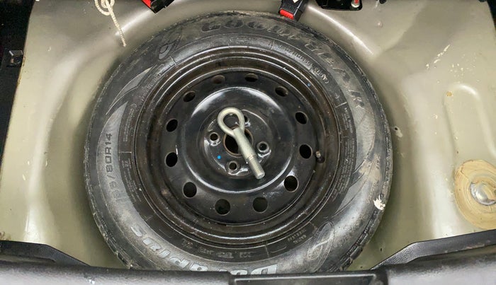 2017 Maruti Swift VXI D, Petrol, Manual, 44,710 km, Spare Tyre