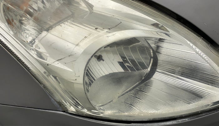 2017 Maruti Swift VXI D, Petrol, Manual, 44,710 km, Right headlight - Minor scratches