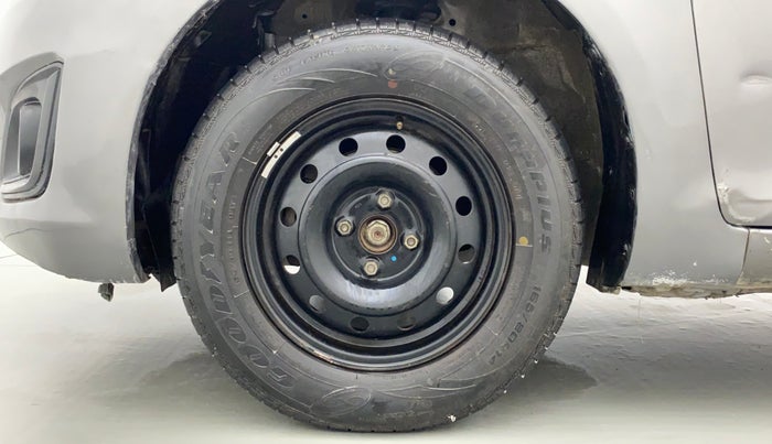 2017 Maruti Swift VXI D, Petrol, Manual, 44,710 km, Left Front Wheel