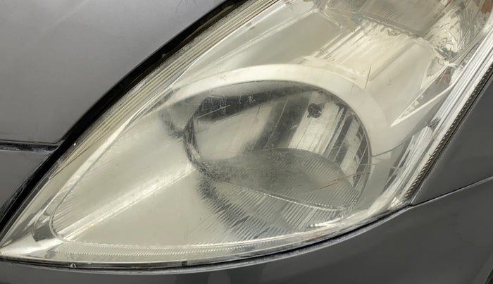 2017 Maruti Swift VXI D, Petrol, Manual, 44,710 km, Left headlight - Minor scratches