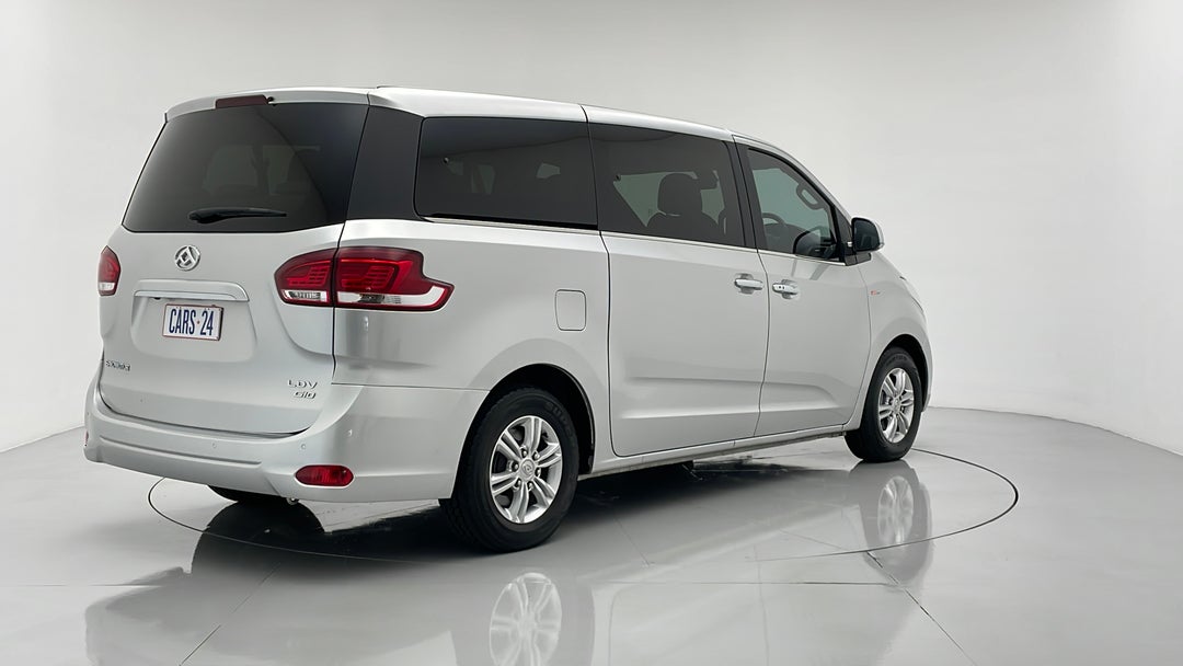 Right Back Diagonal (45- Degree) View