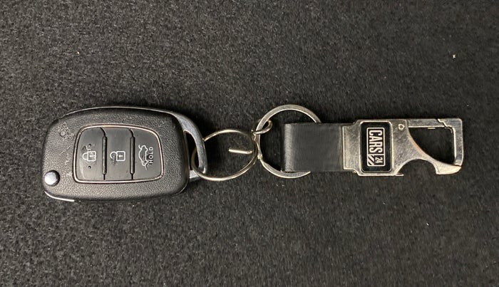 2022 Hyundai AURA S 1.2, Petrol, Manual, 9,309 km, Key Close Up
