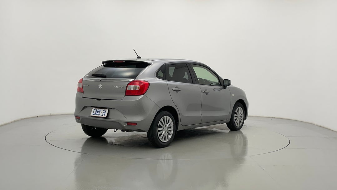 Right Back Diagonal (45- Degree) View