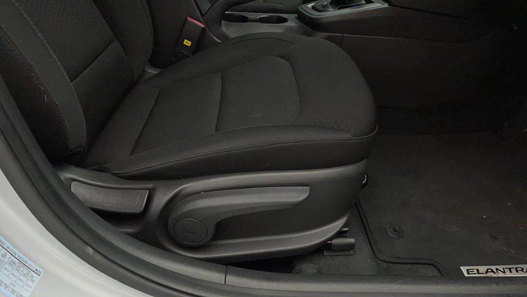 2019 Hyundai Elantra Go, Automatic, 36406 km, Drivers Side Adjustment Panel