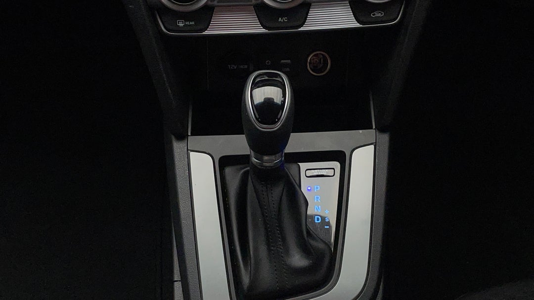 2019 Hyundai Elantra Go, Automatic, 36406 km, Gear Lever 