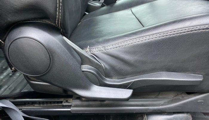 2019 Toyota Glanza V, Petrol, Manual, 35,627 km, Driver Side Adjustment Panel