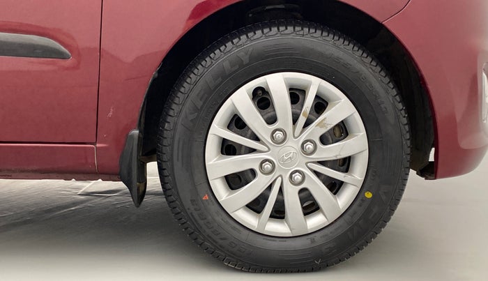 2016 Hyundai i10 SPORTZ 1.1 IRDE2, Petrol, Manual, 22,077 km, Right Front Wheel